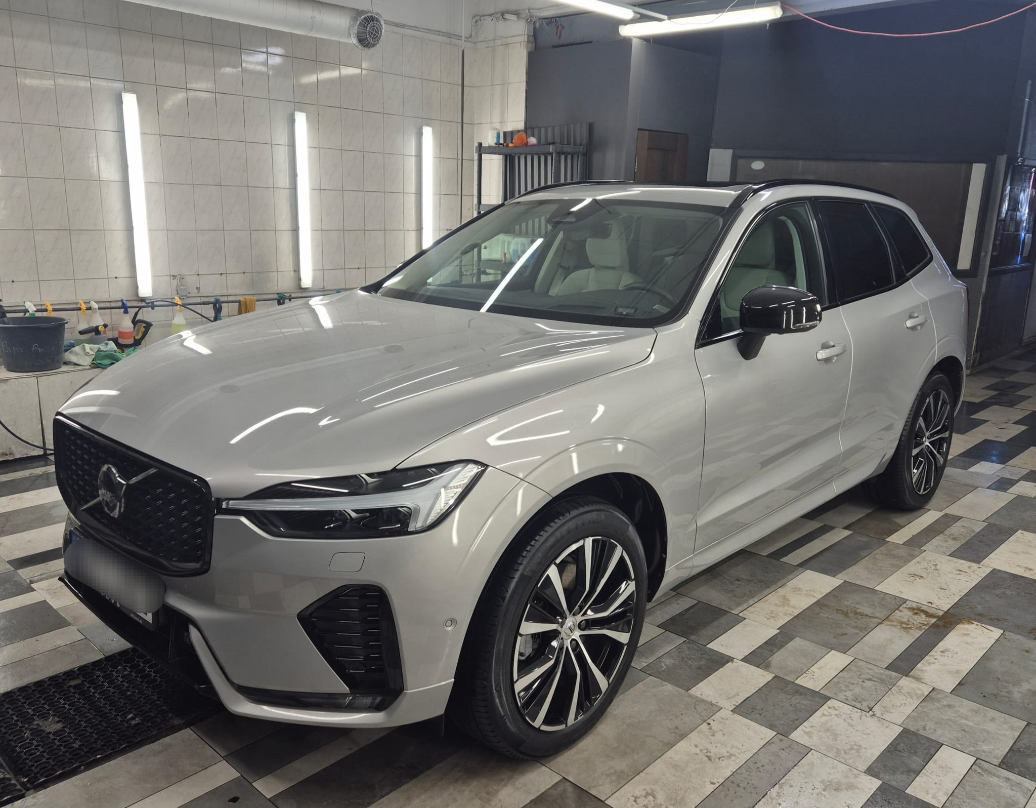 Valge Volvo pärast pesu